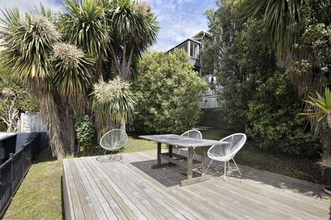 Photo of property in 24 Myrtle Crescent, Mount Cook, Wellington, 6021