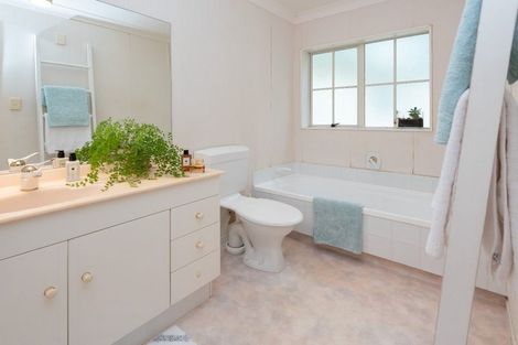 Photo of property in 3/222 Bleakhouse Road, Mellons Bay, Auckland, 2014