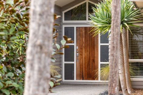 Photo of property in 4 Fairway Oaks Drive, Waikanae Beach, Waikanae, 5036