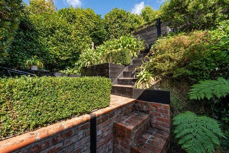 Photo of property in 74 Mortimer Terrace, Brooklyn, Wellington, 6021