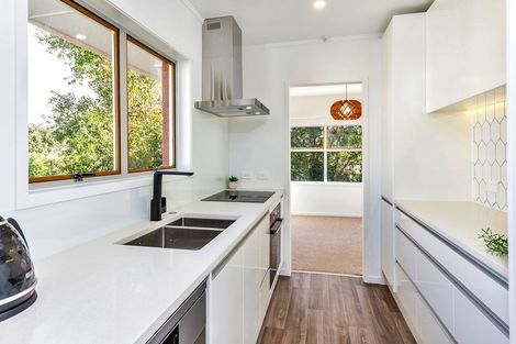 Photo of property in 3/9 Brian Avenue, Forrest Hill, Auckland, 0620