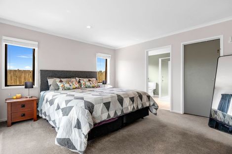 Photo of property in 15 Carroll Place, Owhata, Rotorua, 3010