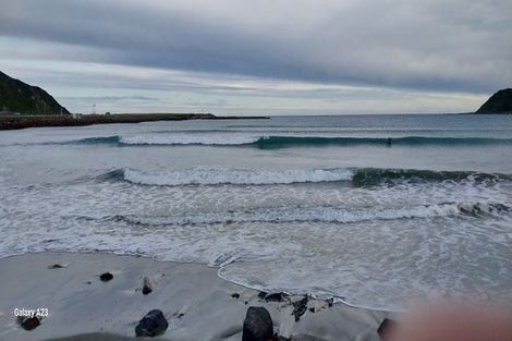 Photo of property in 8/218 Onepu Road, Lyall Bay, Wellington, 6022