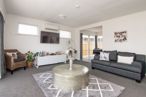 Photo of property in 43b Abraham Crescent, Milson, Palmerston North, 4414