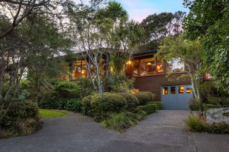 Photo of property in 68-70 Matakatia Parade, Matakatia, Whangaparaoa, 0930