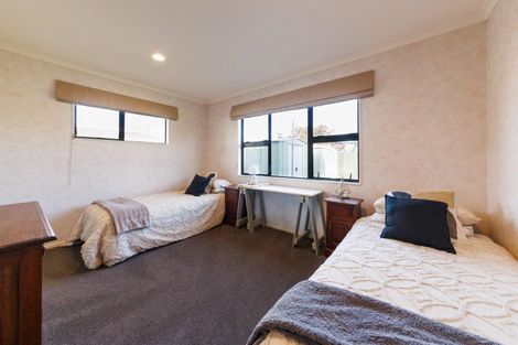 Photo of property in 3 Montana Way, Milson, Palmerston North, 4414