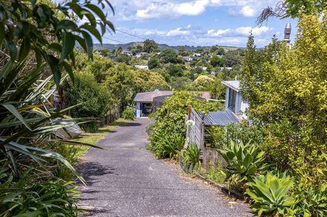 Photo of property in 8 Wellington Road, Surfdale, Waiheke Island, 1081