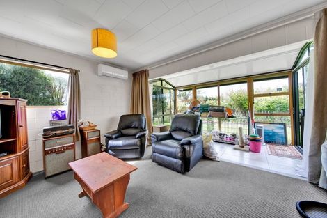 Photo of property in 10b Kauri Street, Inglewood, 4330