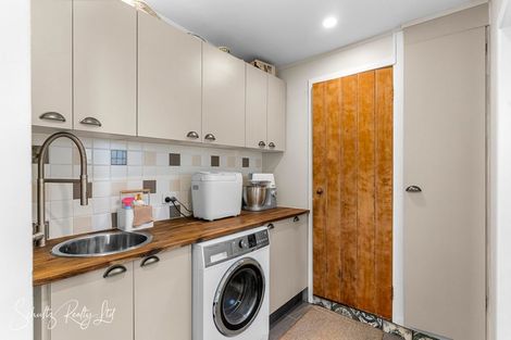 Photo of property in 17 Oparakau Road, Matakohe, 0594