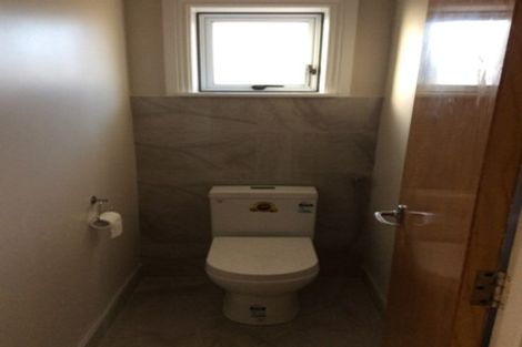 Photo of property in 102 Bond Crescent, Forrest Hill, Auckland, 0620