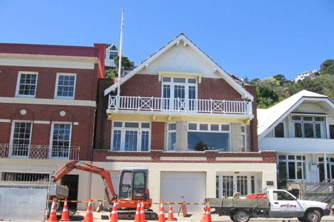 Photo of property in 298 Oriental Parade, Oriental Bay, Wellington, 6011