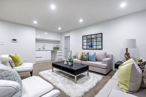 Photo of property in 18 Spyglass Street, Red Beach, 0932