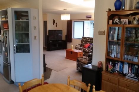 Photo of property in 9 Byron Brown Place, Otaki Beach, Otaki, 5512