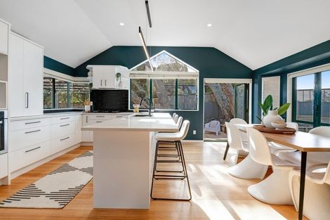 Photo of property in 108 Stanmore Bay Road, Stanmore Bay, Whangaparaoa, 0932