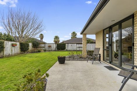 Photo of property in 6 Winchester Place, Rototuna North, Hamilton, 3210