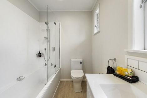 Photo of property in 43 Tararua Street, Pahiatua, 4910