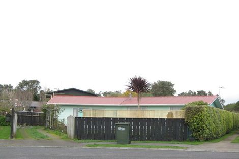Photo of property in 7 Tauranga Place, Waitara, 4320