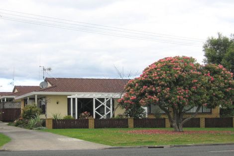 Photo of property in 2/478 Devonport Road, Tauranga South, Tauranga, 3112