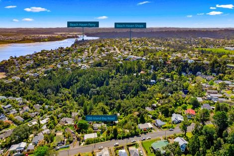 Photo of property in 33b Island Bay Road, Beach Haven, Auckland, 0626