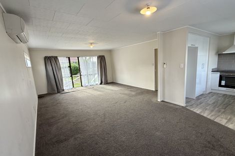 Photo of property in 1/18 Waiari Road, Conifer Grove, Takanini, 2112