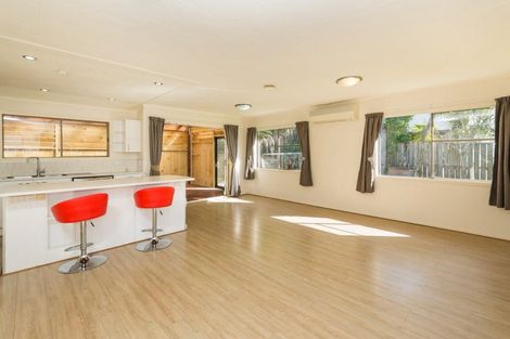 Photo of property in 1/62 Stapleford Crescent, Browns Bay, Auckland, 0630