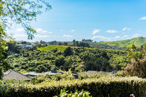 Photo of property in 19 Tongariro Drive, Aotea, Porirua, 5024