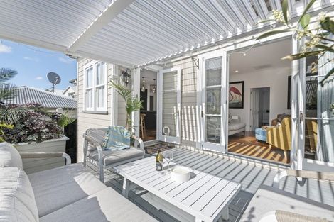 Photo of property in 2/6 Georgia Terrace, Albany, Auckland, 0632