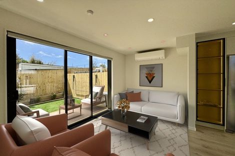 Photo of property in 2/36 Fairdale Place, Birkdale, Auckland, 0626