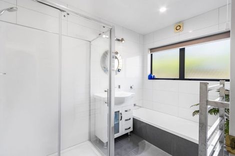 Photo of property in 29 Greystoke Lane, Avonhead, Christchurch, 8042