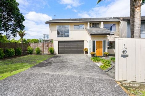 Photo of property in 3/108 East Coast Road, Forrest Hill, Auckland, 0620