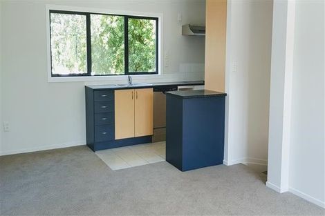 Photo of property in 10 Kevale Place, Manurewa, Auckland, 2102