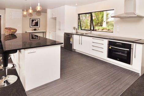 Photo of property in 168 Huia Road, Titirangi, Auckland, 0604