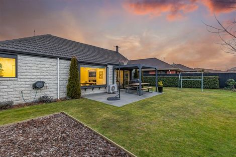 Photo of property in 44 Karnak Crescent, Russley, Christchurch, 8042