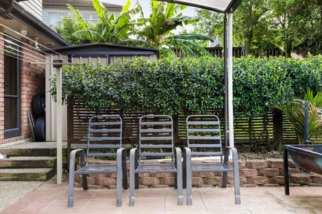 Photo of property in 1 Seresin Crescent, Flat Bush, Auckland, 2016