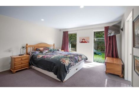 Photo of property in 4 The Oval, Hillmorton, Christchurch, 8024