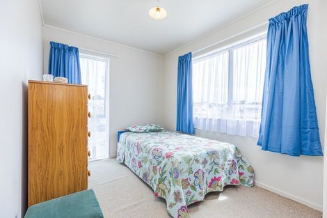 Photo of property in 8 Karyn Street, Castlecliff, Whanganui, 4501