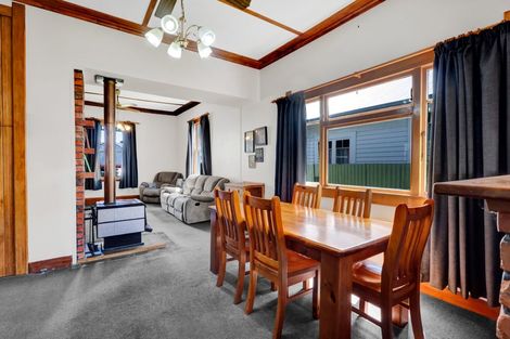 Photo of property in 54 Disraeli Street, Hawera, 4610