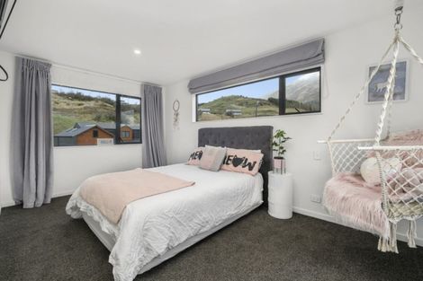 Photo of property in 18 Sandford Terrace, Lower Shotover, Queenstown, 9304