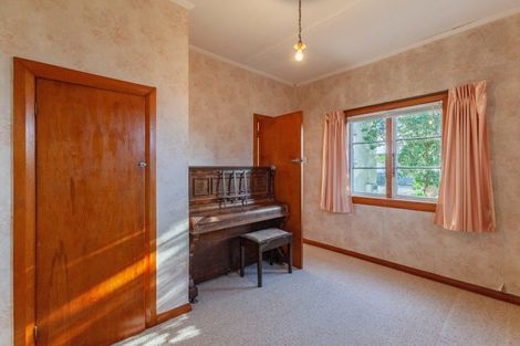 Photo of property in 30 Anzac Avenue, Onekawa, Napier, 4110