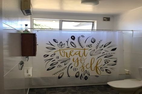 Photo of property in 33 Hobart Street, Miramar, Wellington, 6022