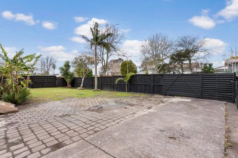 Photo of property in 54 Sikkim Crescent, Clover Park, Auckland, 2019