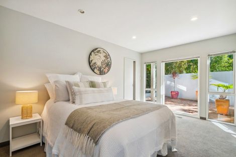 Photo of property in 26a Mana View Road, Paremata, Porirua, 5026