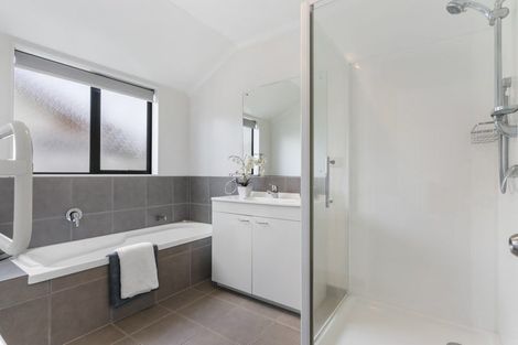 Photo of property in 1 Cathcart Close, Pukekohe, 2120