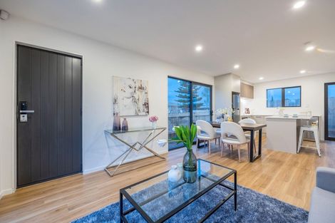 Photo of property in 8e Jupiter Street, Rosehill, Papakura, 2113