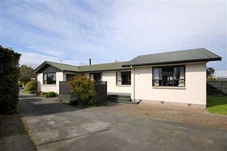 Photo of property in 39 Tintern Avenue, Avonhead, Christchurch, 8042