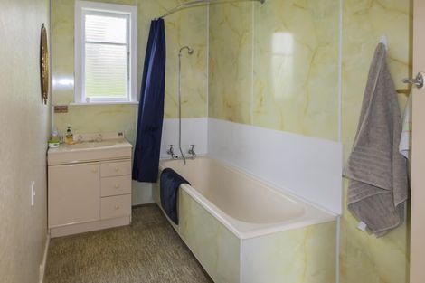 Photo of property in 11 Weston Road, Holmes Hill, Oamaru, 9401