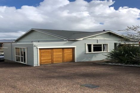 Photo of property in 71 Shaw Road, Oratia, Auckland, 0604