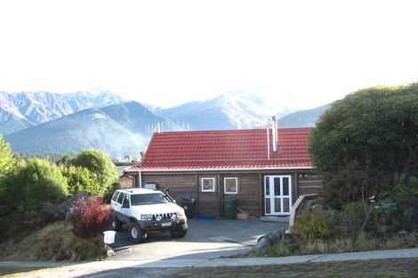 Photo of property in 2 Cypress Court, Kelvin Heights, Queenstown, 9300