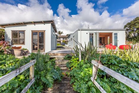 Photo of property in 13a Torkar Road, Clarks Beach, 2122