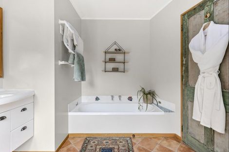 Photo of property in 174 Nuttall Road, Upper Moutere, 7173